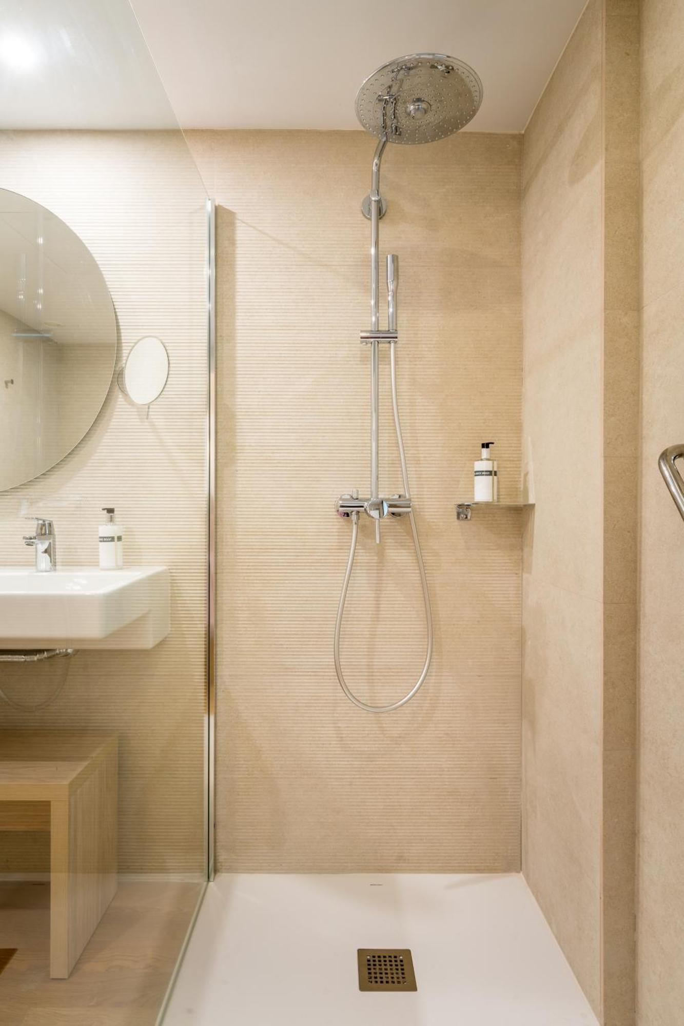 Atlumbreras16 Apartment Севиля Екстериор снимка