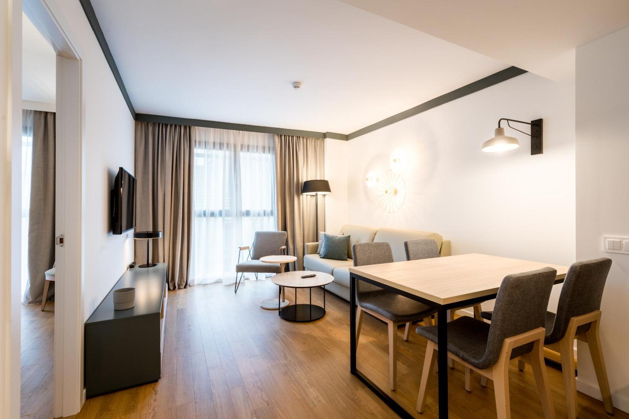 Atlumbreras16 Apartment Севиля Екстериор снимка